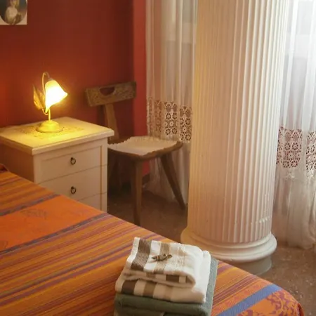 Bed & Breakfast Passeggiate Romane 4*