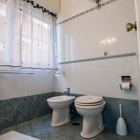 Bed & Breakfast Passeggiate Romane 4*