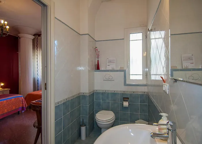 Bed & Breakfast Passeggiate Romane 4*